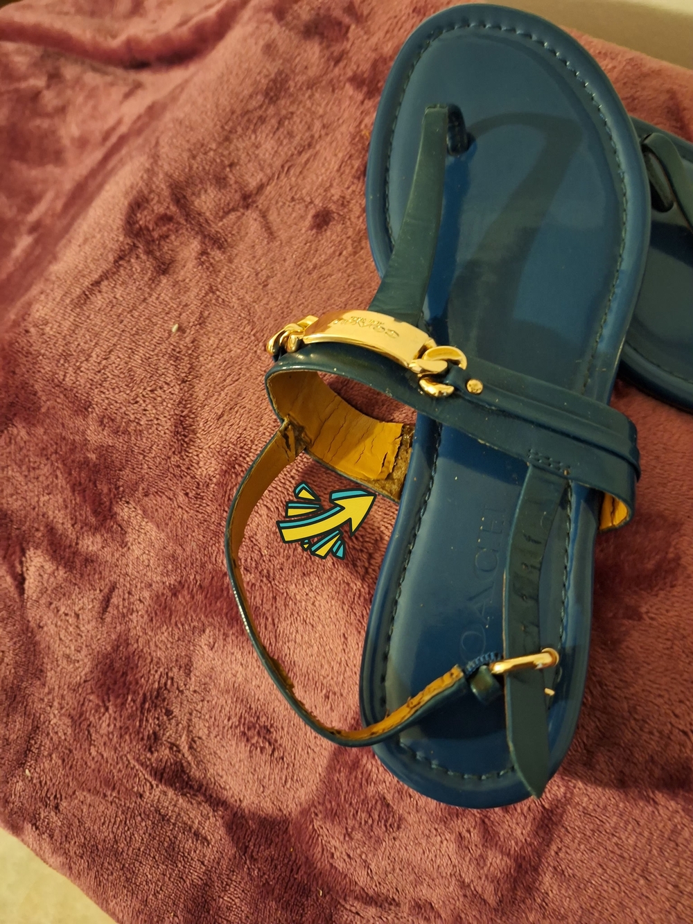 COACH Women's Blue Patent Thong Sandals with Gold Trim - Picture 7 of 10